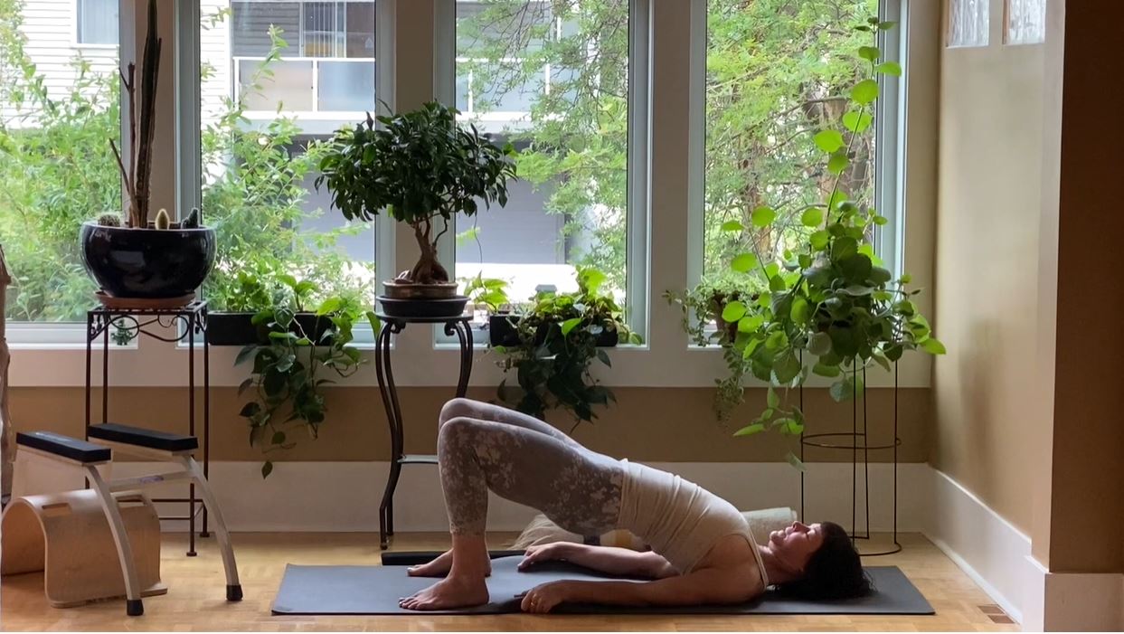 hips and back yoga alignment